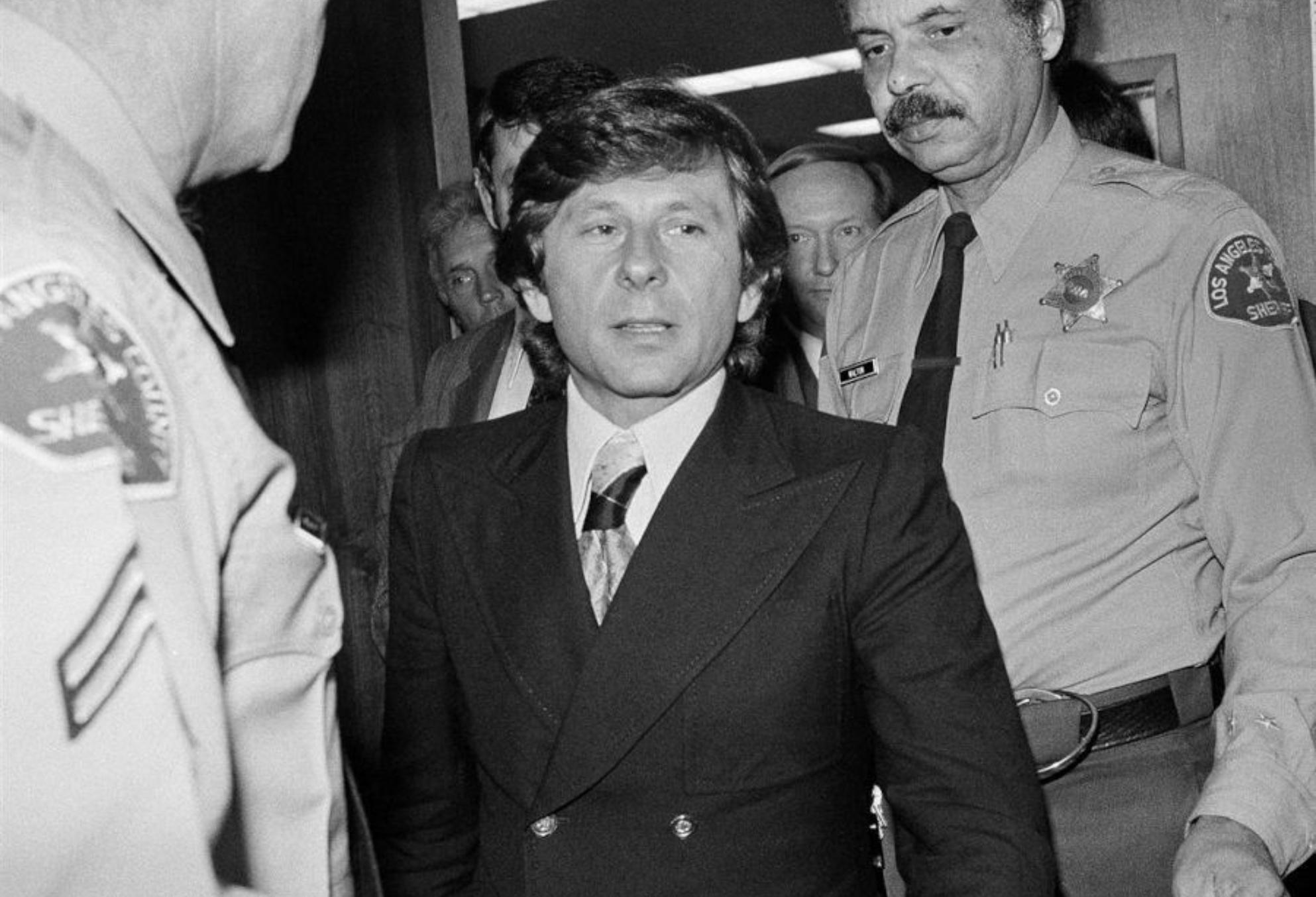 Ρομάν Πολάνσκι: H κάθοδoς του μετά τη βάναυση δολοφονία της συζύγου του η κατηγορία για σεξουαλική κακοποίηση και η απόδραση που τον γλίτωσε από τα ισόβια