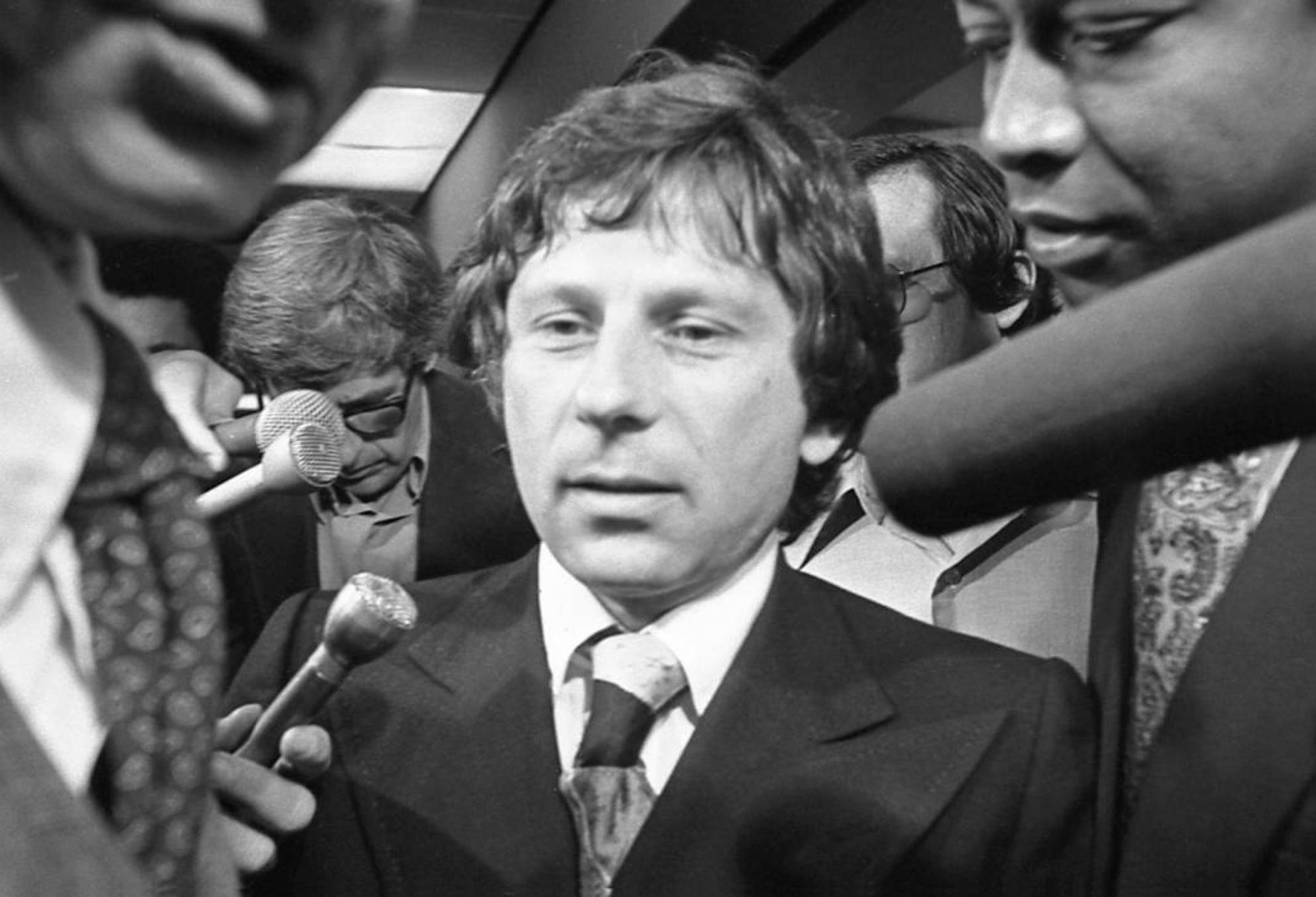 Ρομάν Πολάνσκι: H κάθοδoς του μετά τη βάναυση δολοφονία της συζύγου του η κατηγορία για σεξουαλική κακοποίηση και η απόδραση που τον γλίτωσε από τα ισόβια