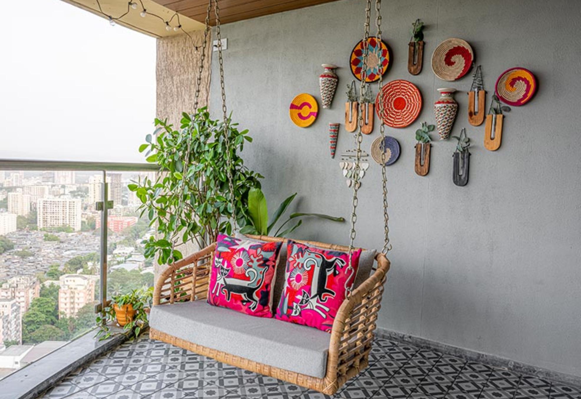 Σκόνη δαχτυλιές και μούχλα στους τοίχους της βεράντας: Το φυσικό καθαριστικό που θα τους κάνει να αστράφτουν