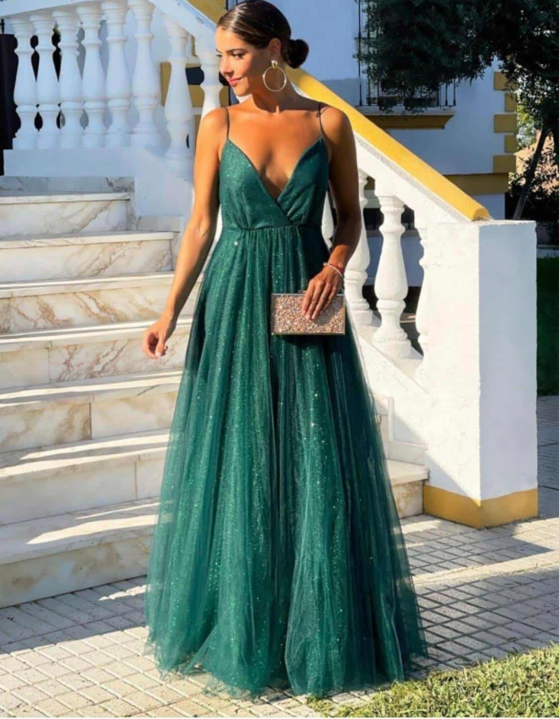 Είσαι καλεσμένη σε γάμο ή βάφτιση ;Το φόρεμα που φόρεσε η Κατερίνα Καινούργιου είναι full glam