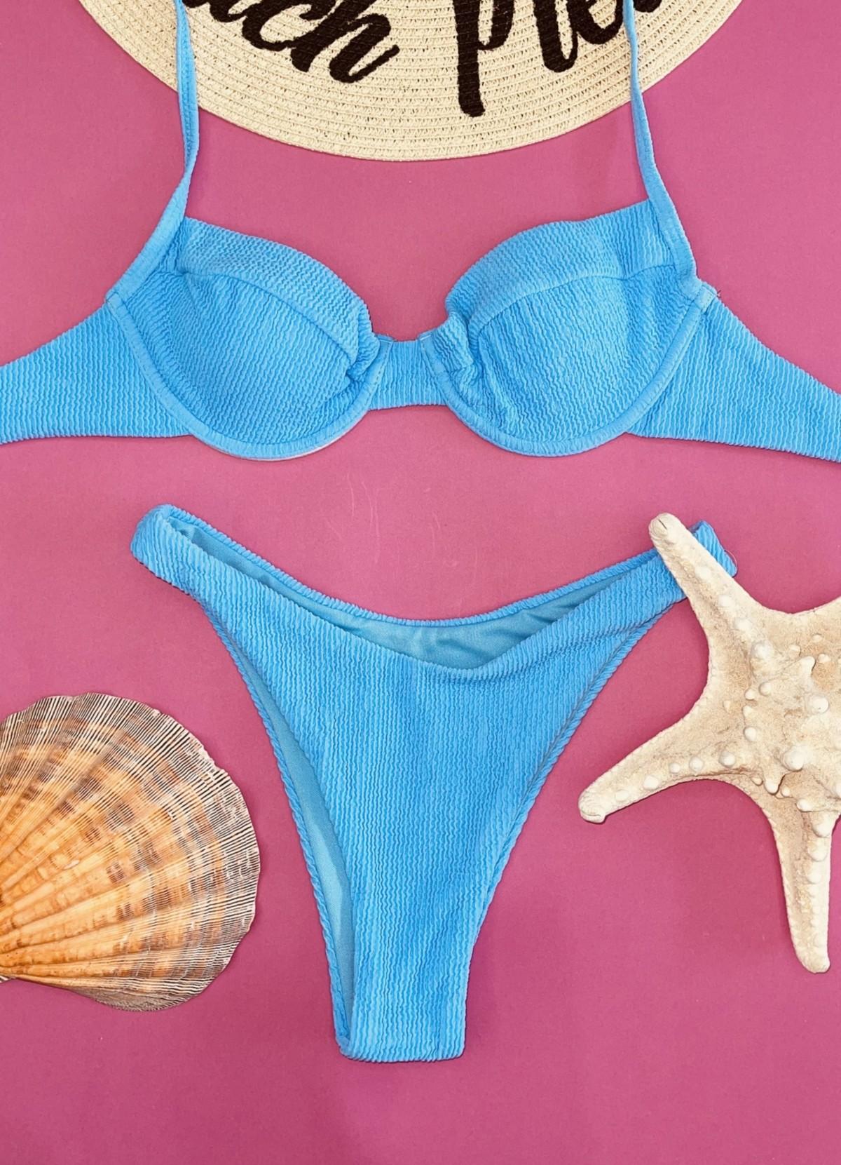 Ηλιάνα Παπαγεωργίου: Το “γκοφρέ” μαγιό της που πρέπει να αποκτήσεις στις φετινές εκπτώσεις