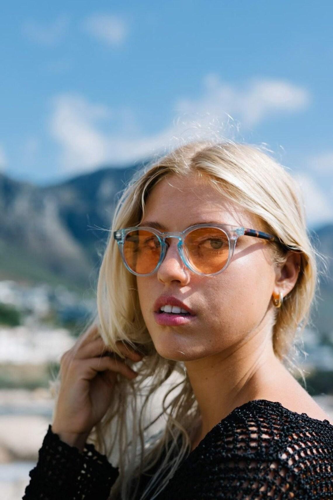 Ορφέας Αυγουστίδης : Ο Αστέρης του Σασμού φόρεσε τα γυαλιά που θα λατρέψεις να φοράς