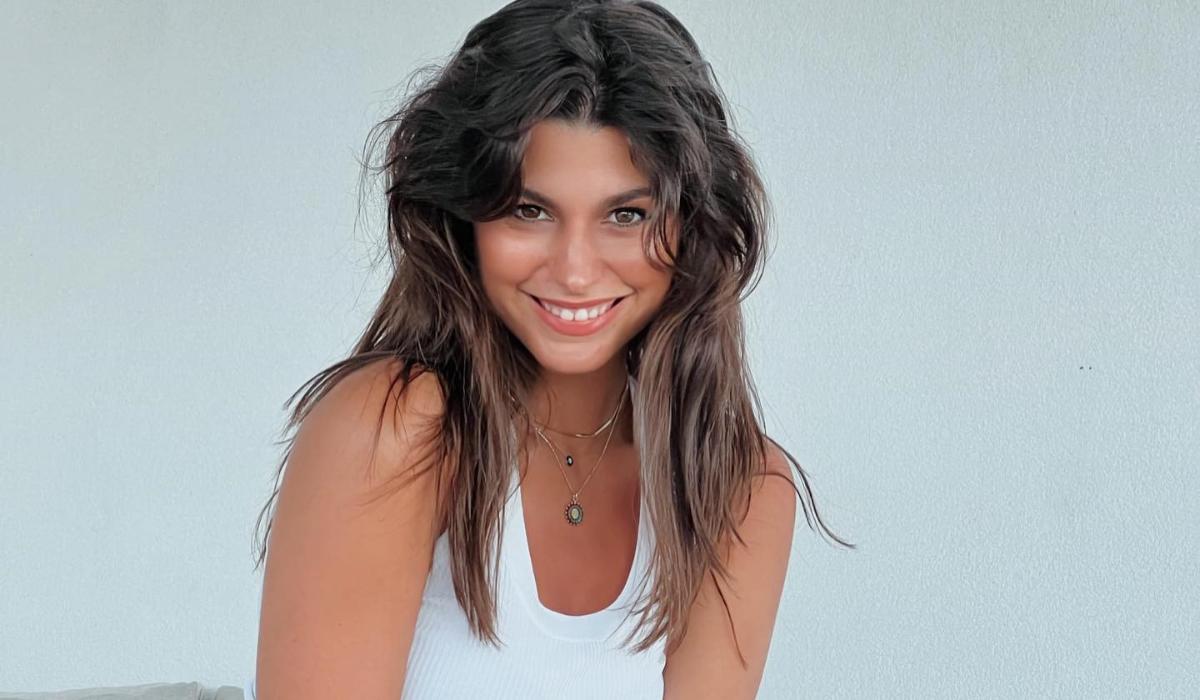 Δανάη Παππά : Η Θοδώρα του Σασμού τρελαίνει κόσμο με το καφέ χρυσό μαγιό της