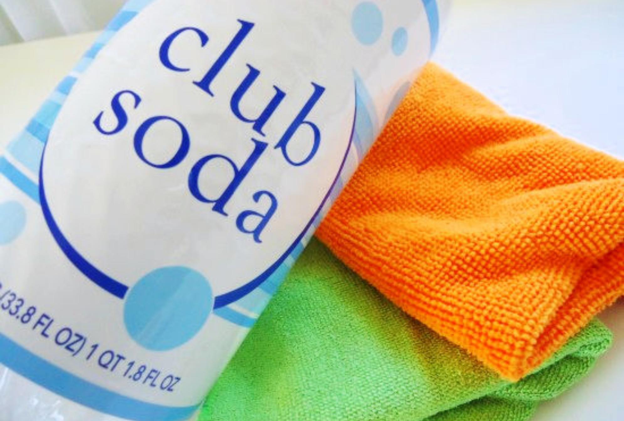 Καφές λάσπη και υπολείμματα φαγητού στα καθίσματα του αυτοκινήτου: Δες πως να τα κάνεις σαν καινούρια 