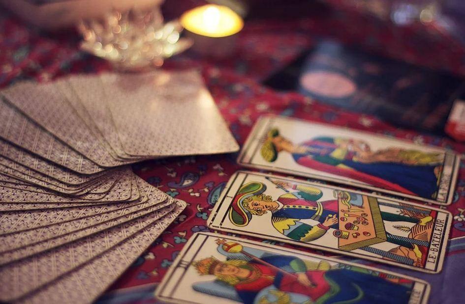 Τεστ: Διάλεξε μια από τις κρυφές κάρτες και μάθε τι σου θα σου συμβεί τους επόμενους μήνες