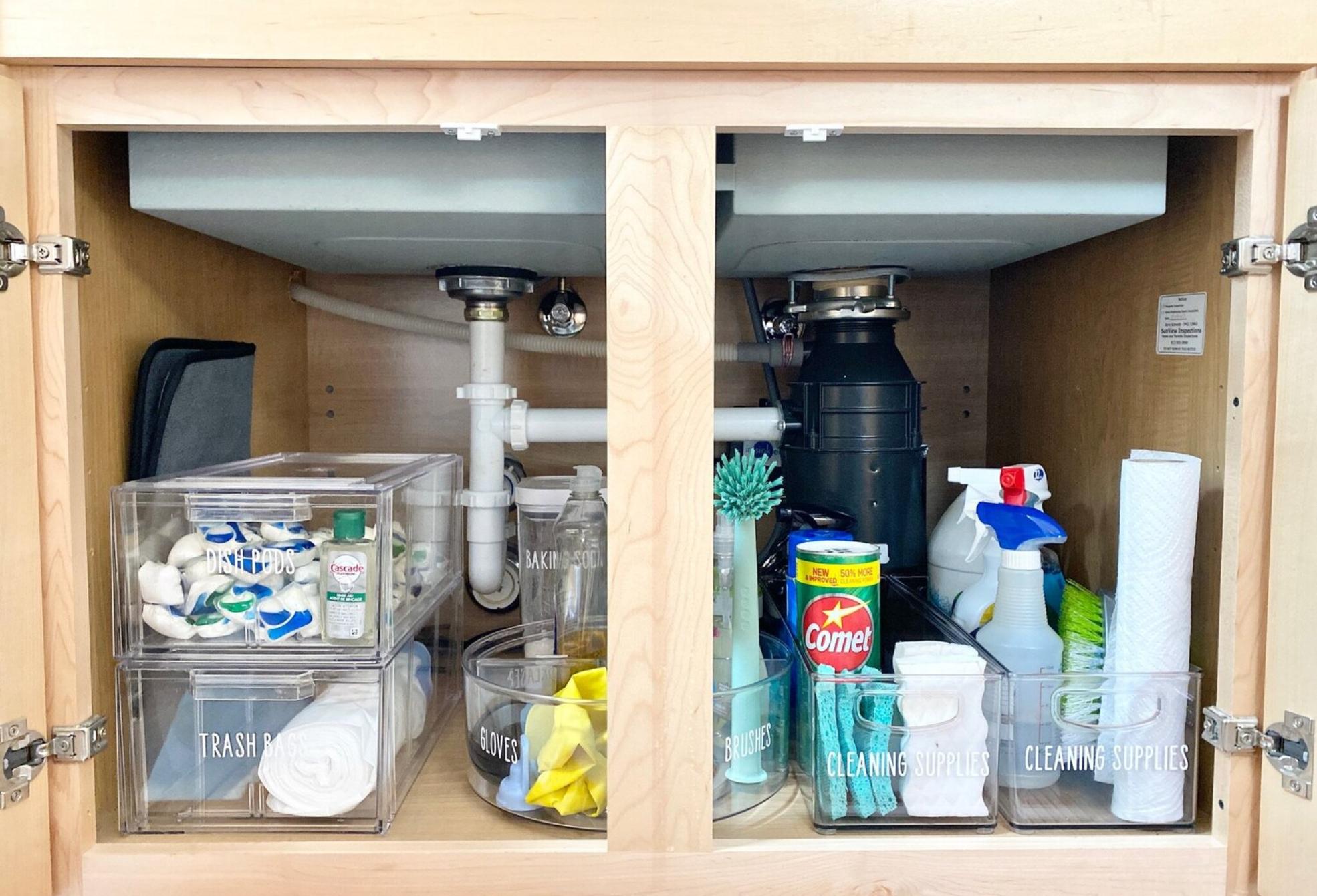 Λεκάνη νιπτήρας μπανιέρα αναπτύσσουν μούχλα άλατα και επικίνδυνα για την υγεία μας μικρόβια – Πόσο συχνά πρέπει να καθαρίζετε το μπάνιο 