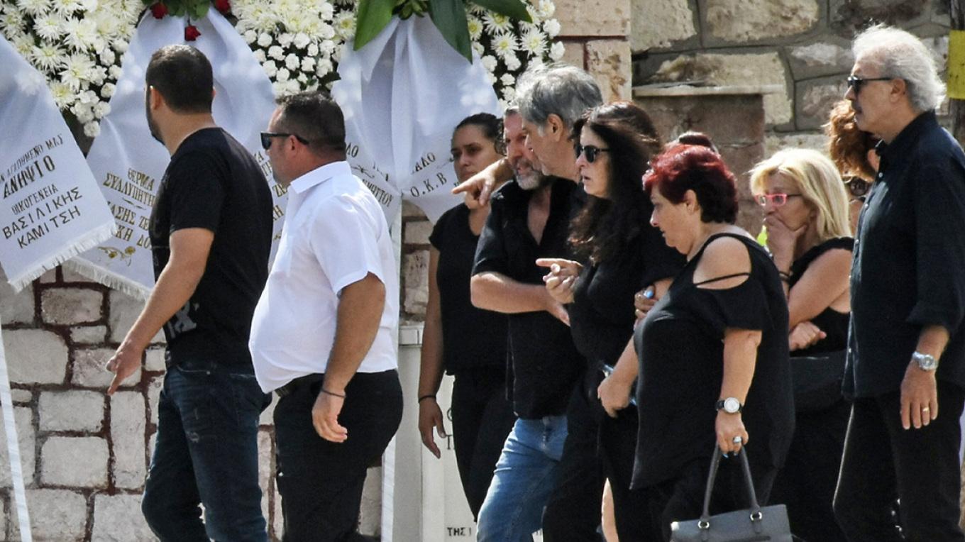 Οδυσσέας Σταμούλης: Μεγάλη θλίψη και πόνος στην κηδεία του 11χρονου γιου του