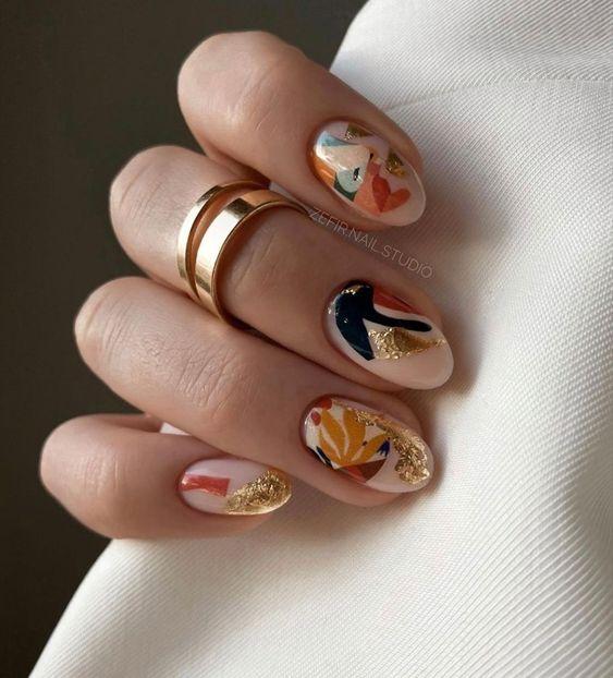 αφηρημένα σχέδια-στο-μανικιούρ-Σεπτέμβριος 2023-ιδέες- αφηρημένα σχέδια-στο-μανικιούρ-Σεπτέμβριος 2023-ιδέες-