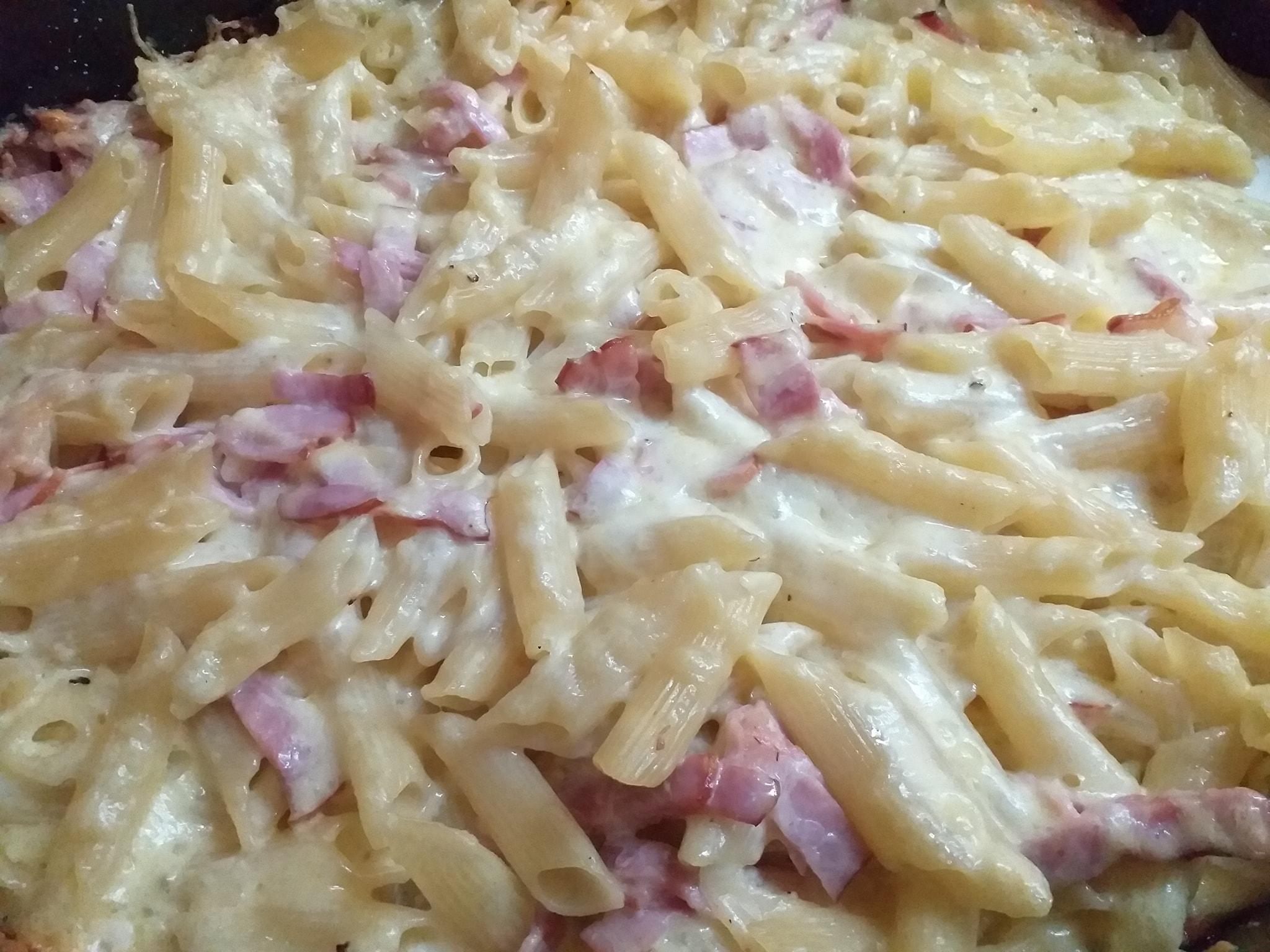 σουφλέ-με-πένες-και-αλλαντικά-συνταγή-