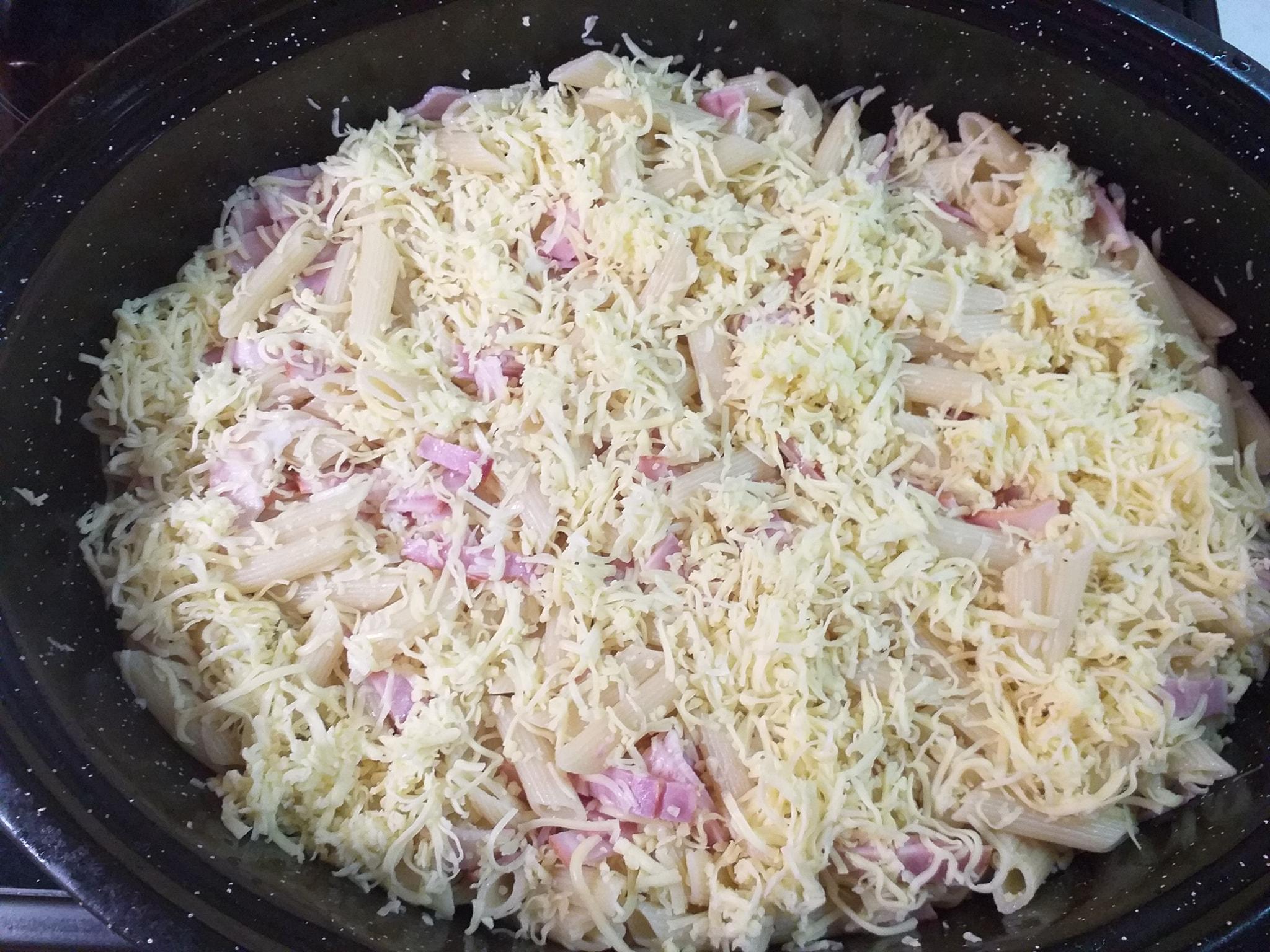 σουφλέ-με-πένες-και-αλλαντικά-συνταγή-