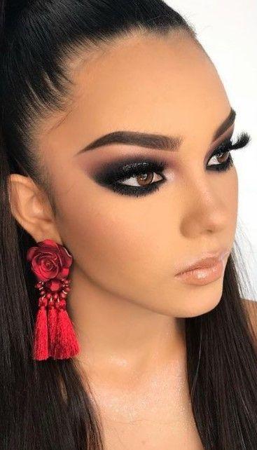 Απλά τα σπάει : Η Ιουλία από τη Γη της Ελιάς κάνει το απόλυτο μακιγιάζ του Χειμώνα και ξετρελαίνει τον Στάθη