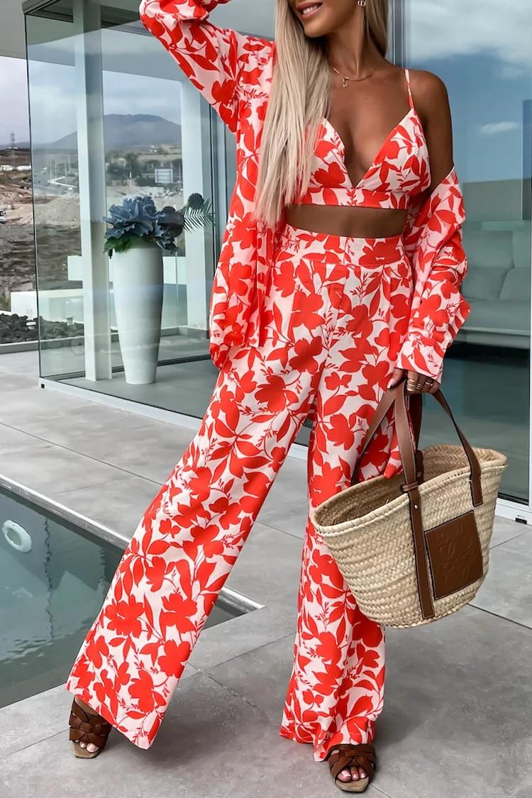 Η Δώρα από τους Παγιδευμένους φοράει το απόλυτο street style Floral σύνολο του καλοκαιριού