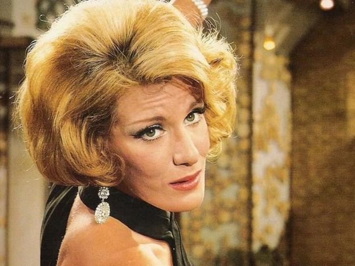 Η μοιραία γυναίκα του Ελληνικού Κινηματογράφου : Ο γάμος με τον Δήμαρχο, οι αρραβώνες με τον Μπάρκουλη και το τρομερό ατύχημα που την καθήλωσε