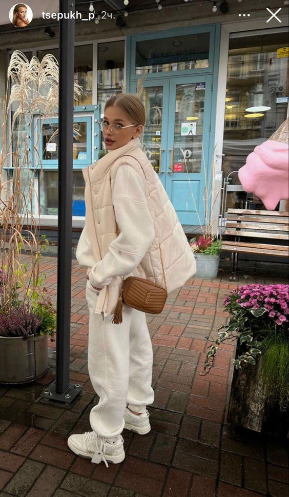 Ευγενία Σαμαρά : Η Στέλλα του Σασμού φόρεσε το πανωφόρι του φθινοπώρου που πρέπει να αγοράσεις