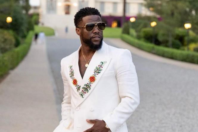 Σε αναπηρικό καροτσάκι γνωστός ηθοποιός: Δεν μπορώ να περπατήσω