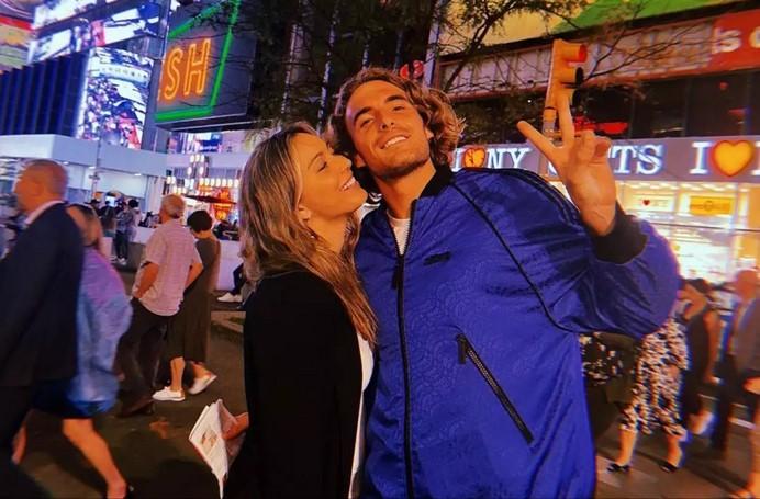 Στέφανος Τσιτσιπάς: Βόλτες στη Νέα Υόρκη με την κοπέλα του ο γνωστός τενίστας