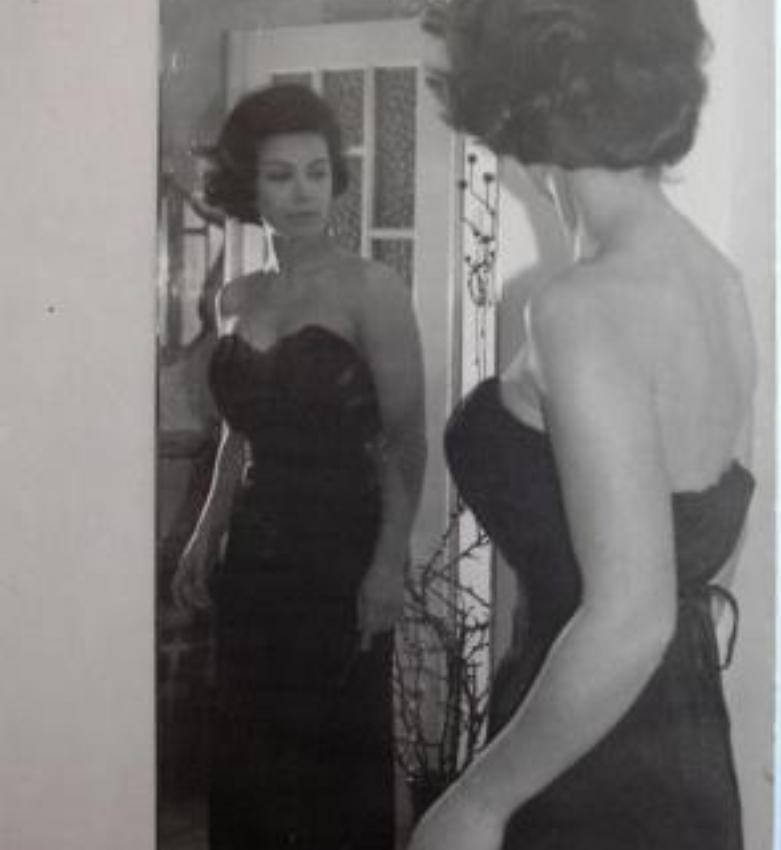 Τα ομορφότερα μάτια : Η μεγάλη κυρία σανιδιού και πανιού που η εκλεκτή ηθοποιός που ήταν πρωτίστως συγγραφέας