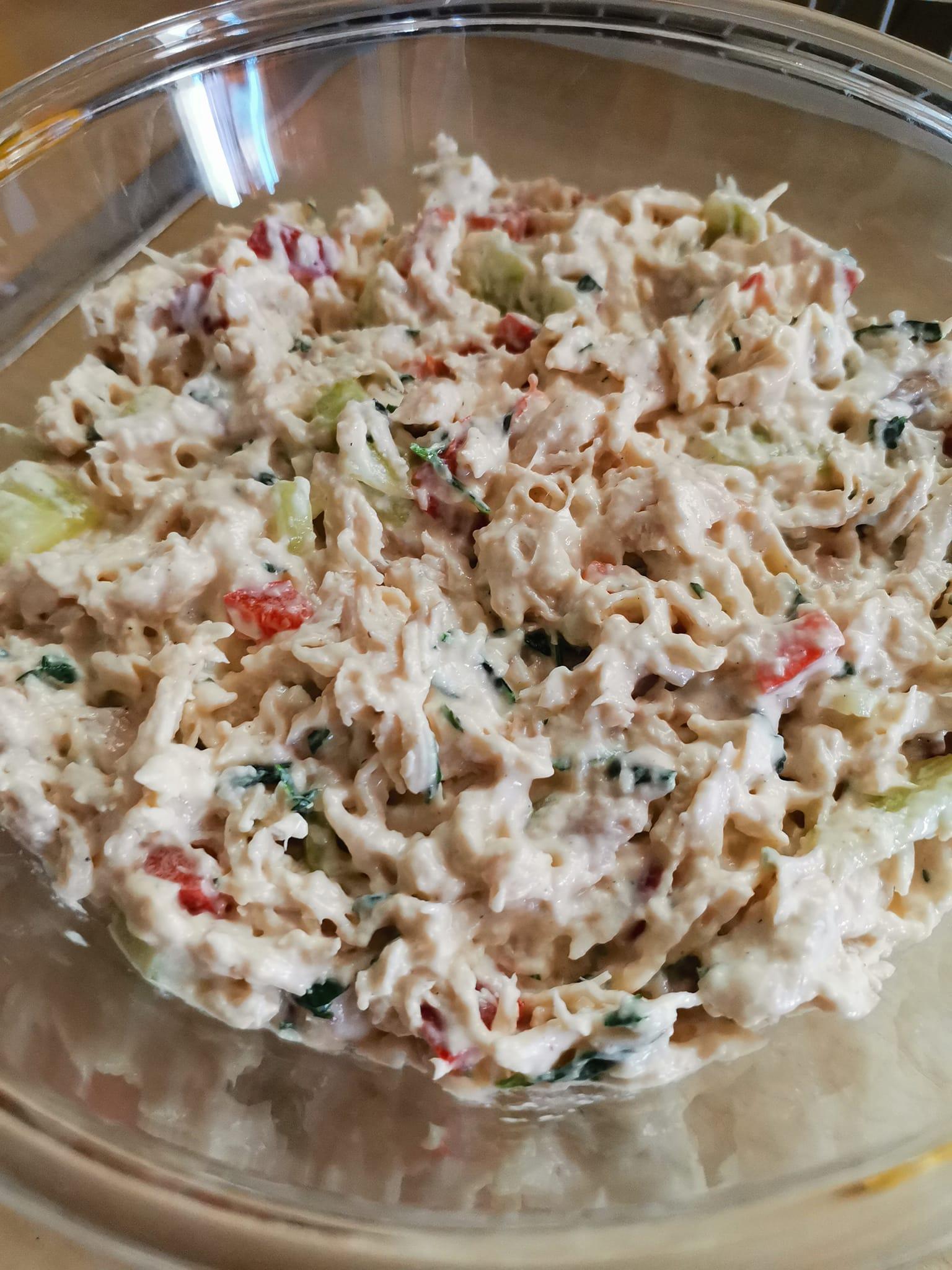 κοτοσαλάτα-με-κοτόπουλο-που περίσσεψε-συνταγή- κοτοσαλάτα-με-κοτόπουλο-που περίσσεψε-συνταγή-