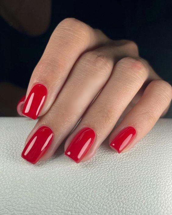 ιδέες-για-κόκκινα νύχια-το-Φθινόπωρο 2023-