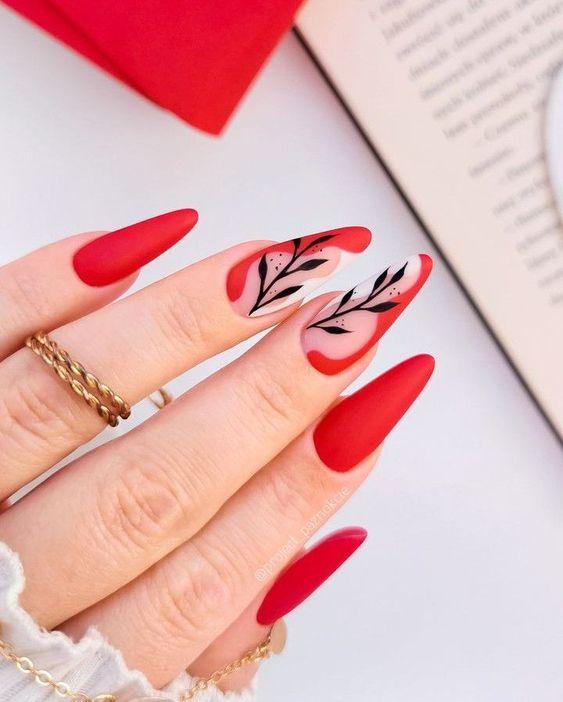 κόκκινα-ματ-νύχια-με-φλοράλ σχέδια-ιδέες-