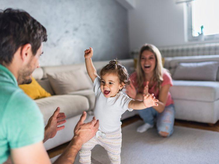 πρώτα βήματα-παιδιού-σημεία-που-πρέπει-να-ασφαλίσεις-