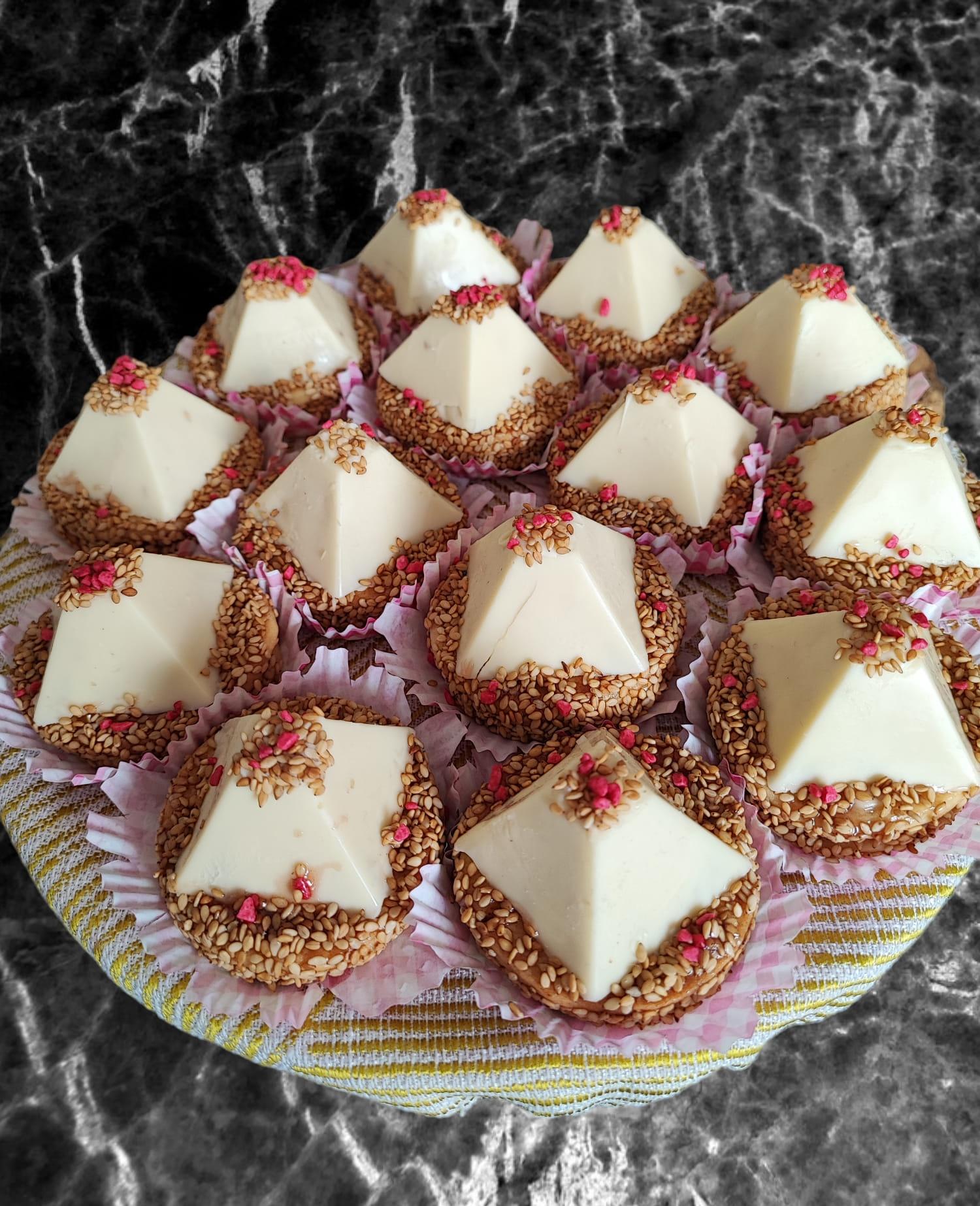 μπισκότα-βουτύρου-με-λευκή σοκολάτα-συνταγή- μπισκότα-βουτύρου-με-λευκή σοκολάτα-συνταγή-