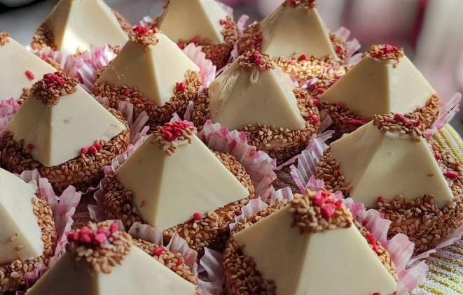 μπισκότα-βουτύρου-με-λευκή σοκολάτα-συνταγή- μπισκότα-βουτύρου-με-λευκή σοκολάτα-συνταγή-