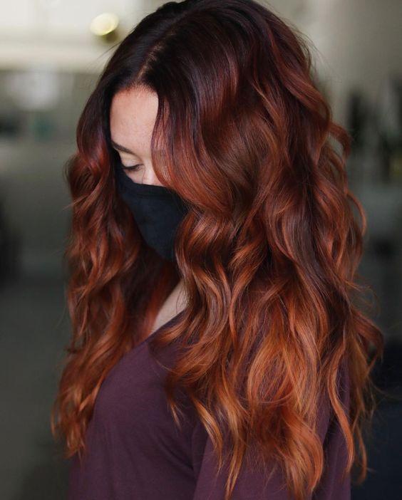 καστανοκόκκινα-κυματιστά μαλλιά-ιδέες-