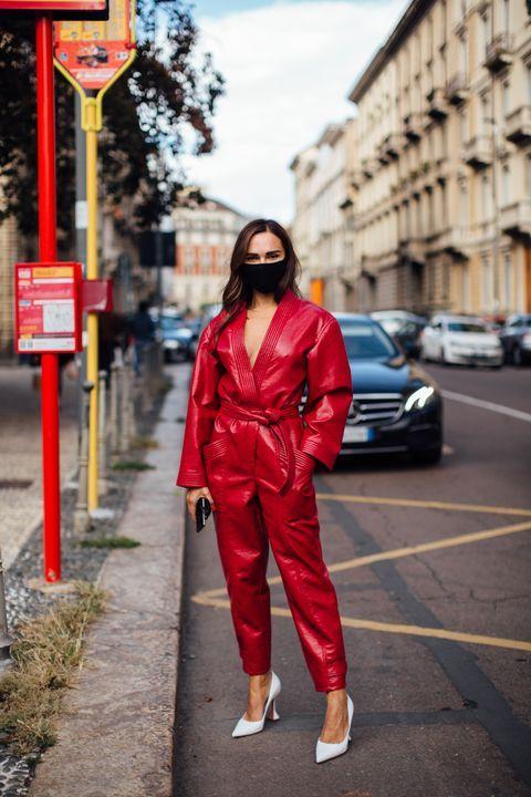 δερμάτινη-κόκκινη-ολόσωμη φόρμα-ιδέες- δερμάτινη-κόκκινη-ολόσωμη φόρμα-ιδέες-