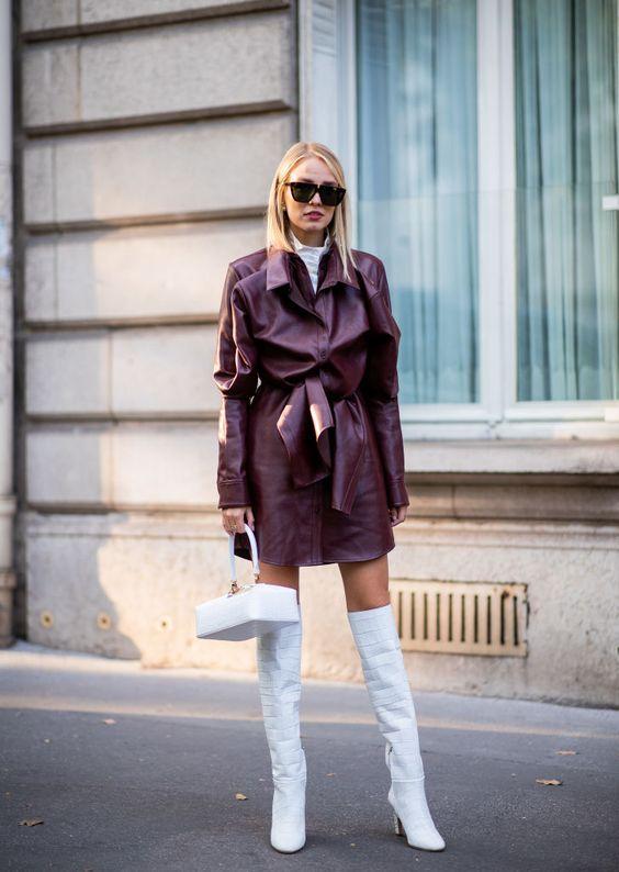 δερμάτινο-μπορντό πανωφόρι-με-λευκές μπότες-ιδέες- δερμάτινο-μπορντό πανωφόρι-με-λευκές μπότες-ιδέες-