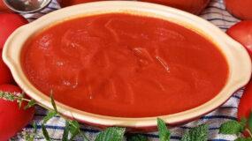 παραδοσιακή-σάλτσα-ντομάτας-συνταγή-