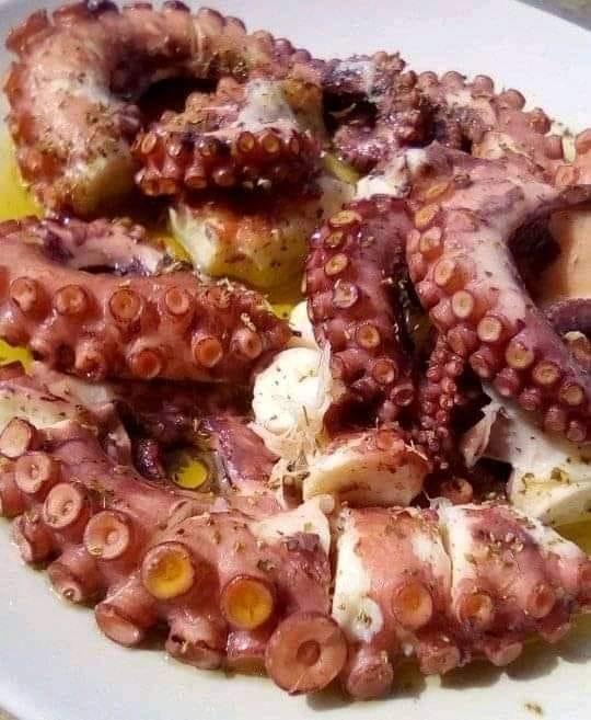 Χταπόδι στη λαδόκολλα