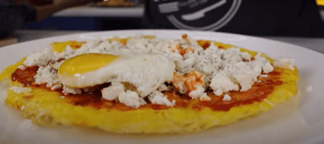 φαγητό-με-αυγά-πατάτες-και-φέτα-συνταγή-