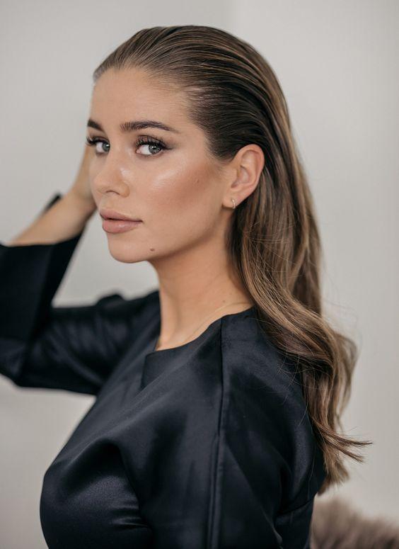 wet-sleek-χτένισμα-σε-μακριά μαλλιά-ιδέες- wet-sleek-χτένισμα-σε-μακριά μαλλιά-ιδέες-