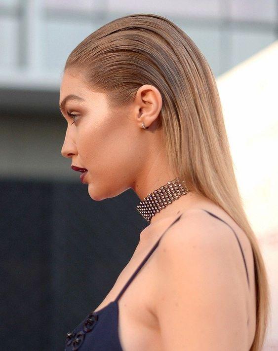 wet-sleek-χτένισμα-σε-μακριά-ξανθά μαλλιά-ιδέες- wet-sleek-χτένισμα-σε-μακριά-ξανθά μαλλιά-ιδέες-