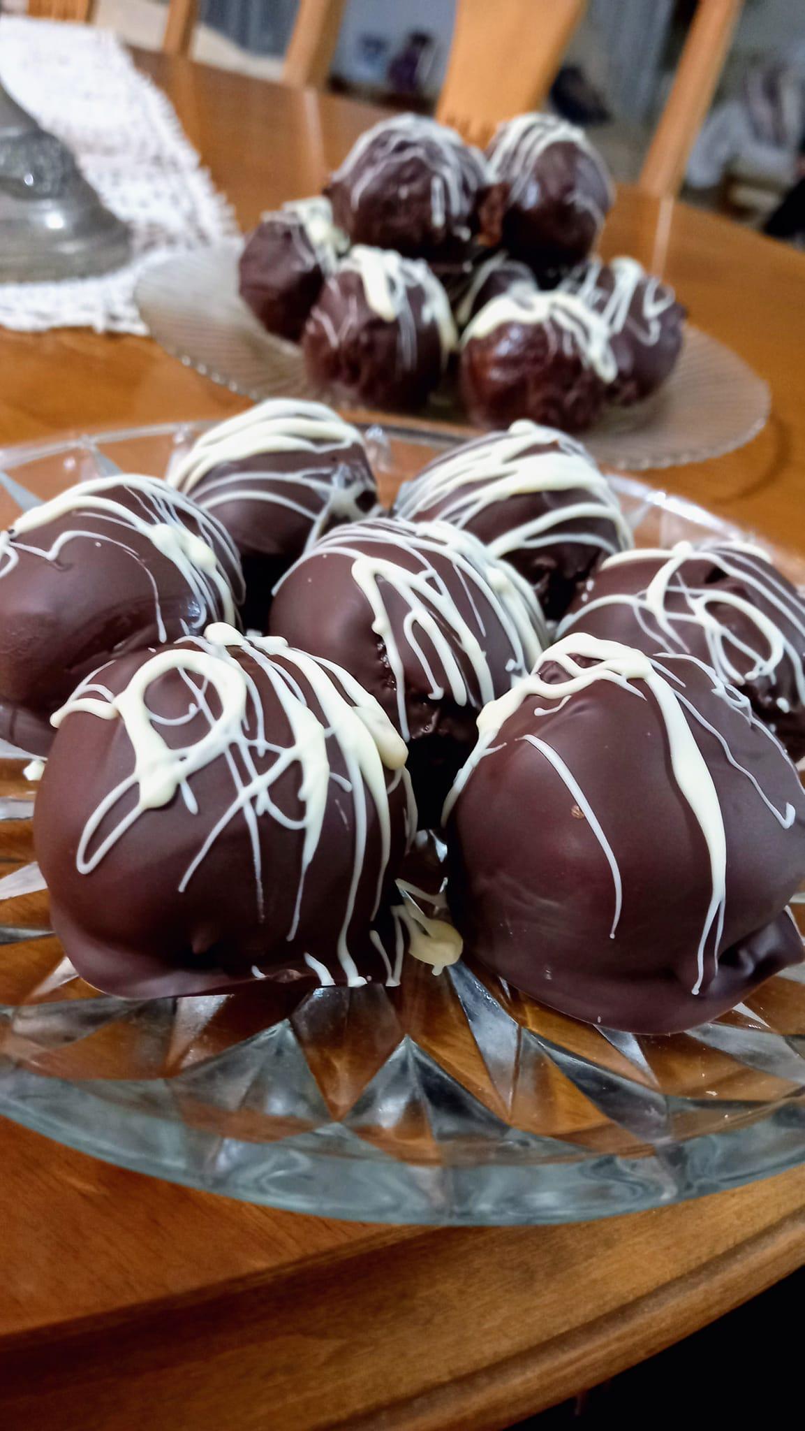 Τρουφάκια-με μερέντα-και κέικ-που μας περίσσεψε-συνταγή-