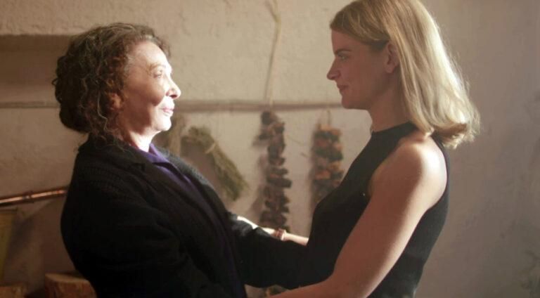 Η Παραλία-Υπατία-