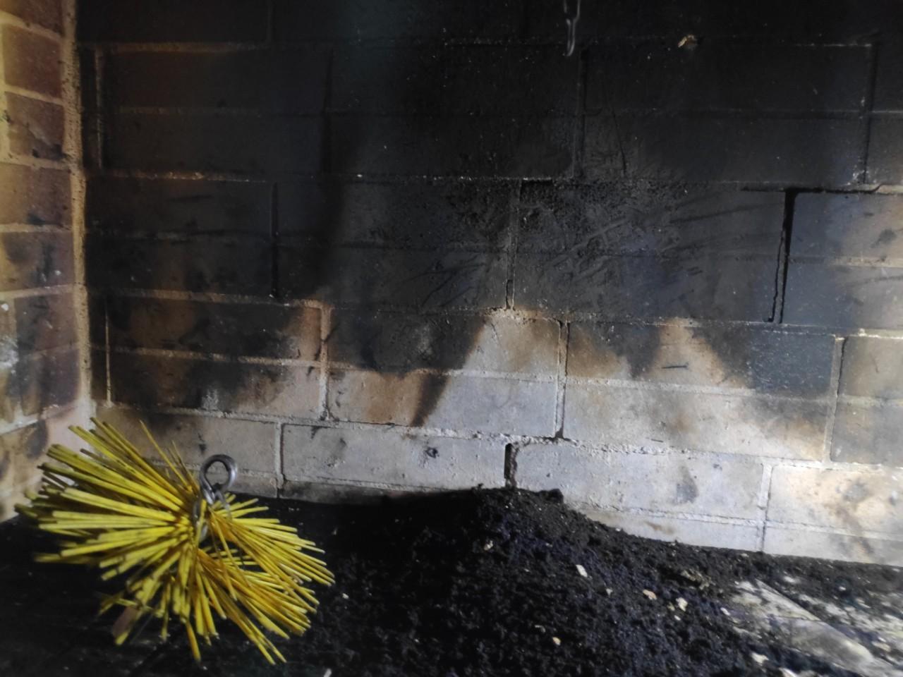 καθαριστικό-για-τζάκι-και-σόμπα-που-εξαφανίζει-μουτζούρες-και-πίσσα καθαριστικό-για-τζάκι-και-σόμπα-που-εξαφανίζει-μουτζούρες-και-πίσσα