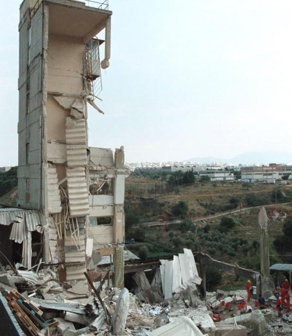 Σεισμός Πάρνηθας : 24 χρόνια από τα 15 δευτερόλεπτα που βύθισαν στη θλίψη όλη τη Ελλάδα – Βίντεο