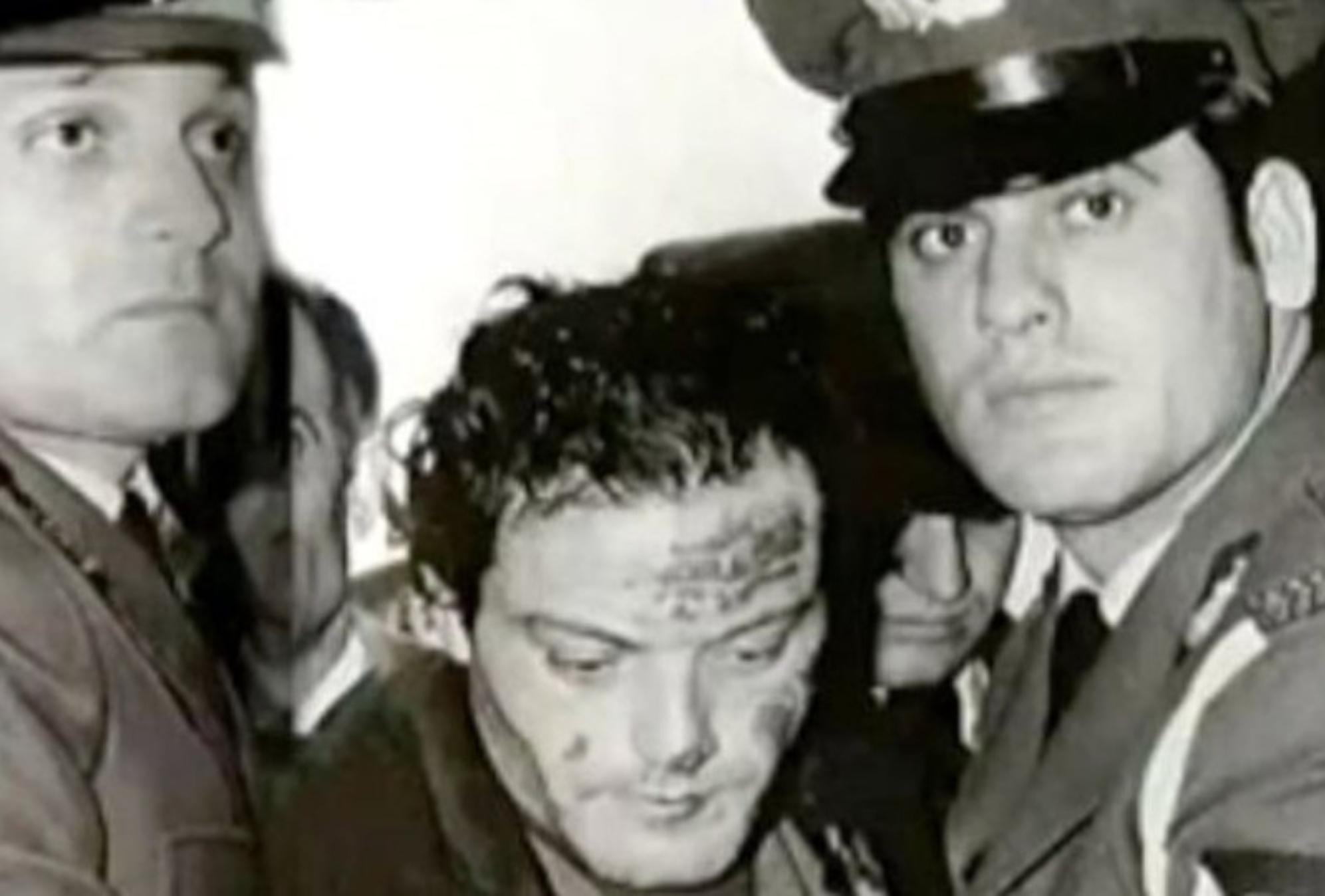 Βασίλης Λυμπέρης: Ο τελευταίος βαρυποινίτη που εκτελέστηκε στην Ελλάδα – Η σπαρακτική κραυγή της μάνας του αδίστακτου φονιά που ράγισε καρδιές