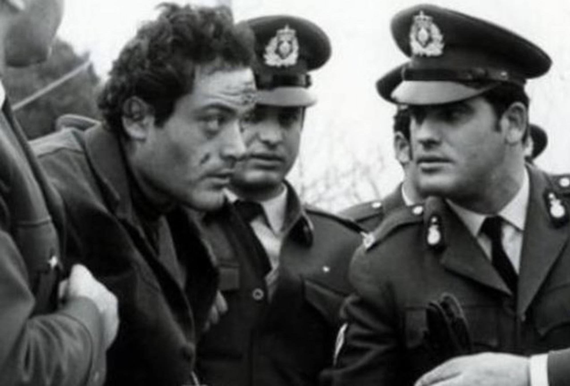 Βασίλης Λυμπέρης: Ο τελευταίος βαρυποινίτη που εκτελέστηκε στην Ελλάδα – Η σπαρακτική κραυγή της μάνας του αδίστακτου φονιά που ράγισε καρδιές