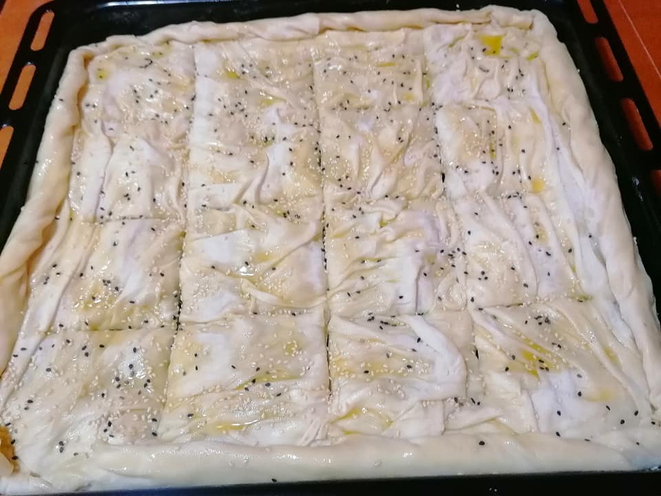 χορτόπιτα-με-σπιτικό φύλλο-συνταγή-