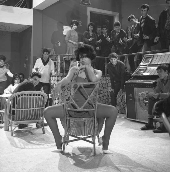 Ήταν το παιδί θαύμα του Ελληνικού Κινηματογράφου : Η ζωή, το έργο, οι έρωτες και τα τελευταία χρόνια της