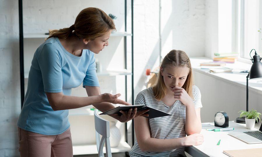 διαφήμιση-για-το-σχολείο-άγχος-για-τα-μαθήματα-