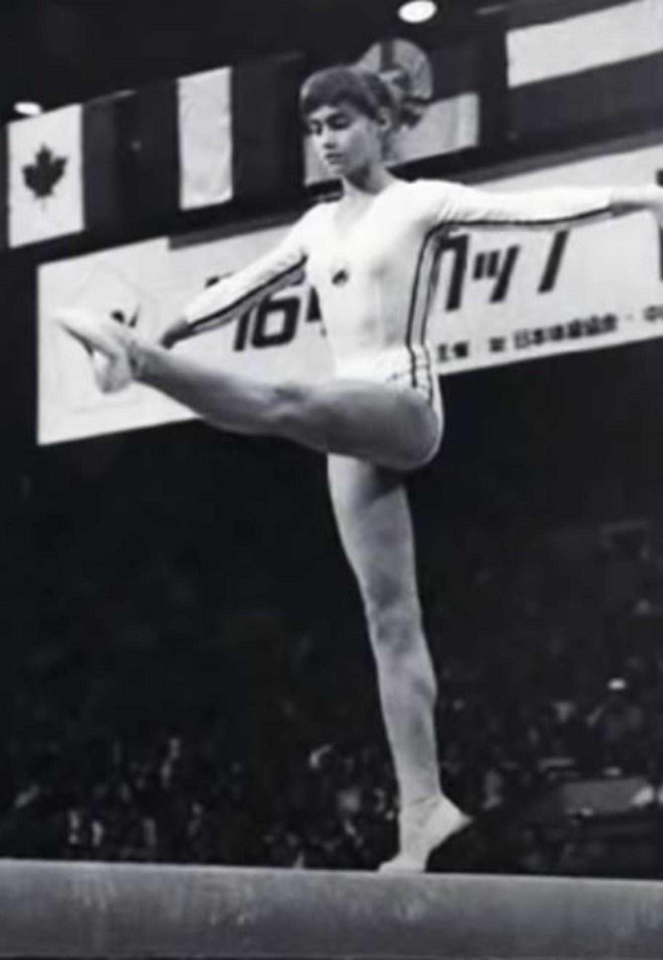 Νάντια Κομανέτσι: Το μοναδικό «τέλειο 10αρι» στην ιστορία της ενόργανης γυμναστικής – Η κακοποίηση και η απόπειρα αυτοκτονίας