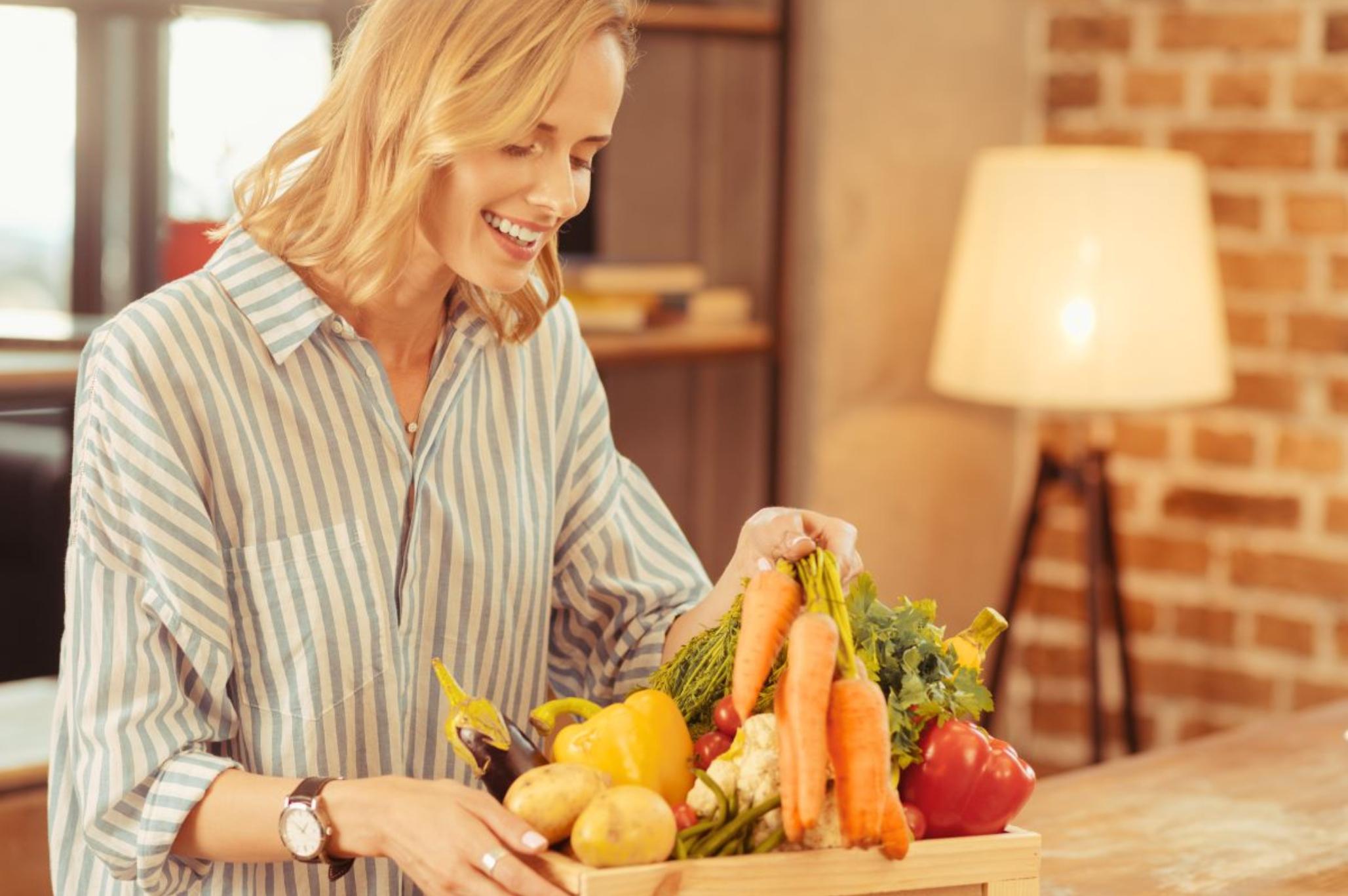 Εμμηνόπαυση: Εξάψεις και αυξημένο βάρος – Αυτή είναι η διατροφή που μειώνει τις εξάψεις και αδυνατίζει