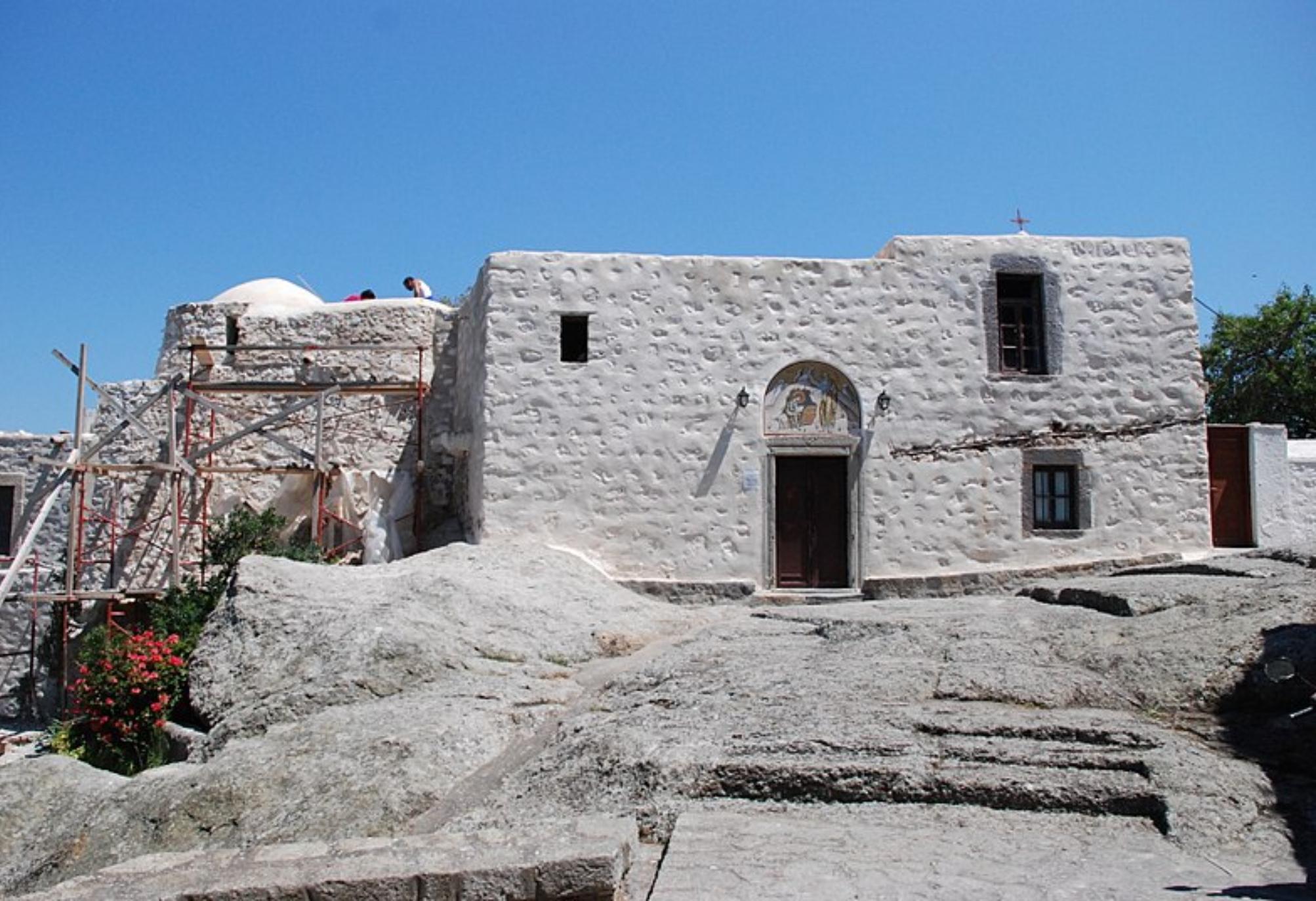 Το Σπήλαιο της Αποκάλυψης στην Πάτμο: Ένα μνημείο παγκόσμιας κληρονομιάς αλλά και τόπος γαλήνης και κατάνυξης όπου ο Θεός μίλησε με στον Άγιο Ιωάννη