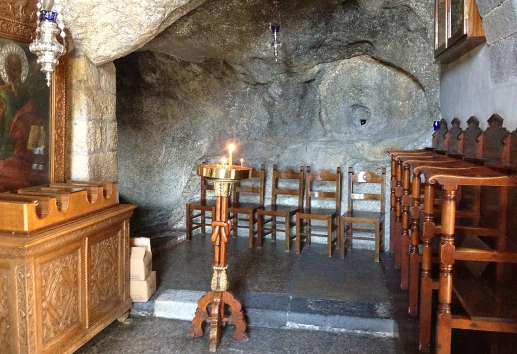 Το Σπήλαιο της Αποκάλυψης στην Πάτμο: Ένα μνημείο παγκόσμιας κληρονομιάς αλλά και τόπος γαλήνης και κατάνυξης όπου ο Θεός μίλησε με στον Άγιο Ιωάννη