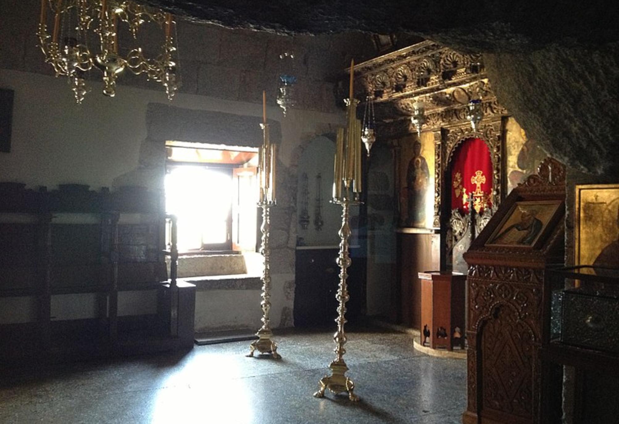 Το Σπήλαιο της Αποκάλυψης στην Πάτμο: Ένα μνημείο παγκόσμιας κληρονομιάς αλλά και τόπος γαλήνης και κατάνυξης όπου ο Θεός μίλησε με στον Άγιο Ιωάννη