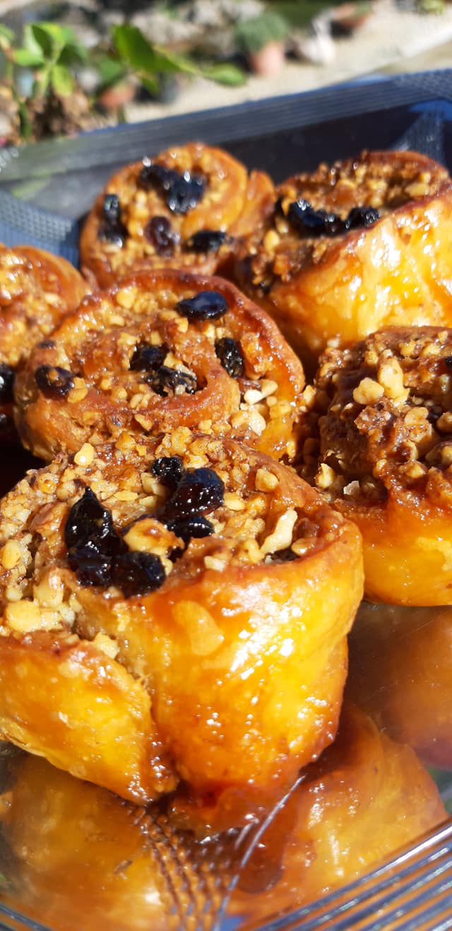 σιροπιαστά-ρολά κανέλας-συνταγή- σιροπιαστά-ρολά κανέλας-συνταγή-